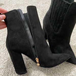 Black heel ankle booties